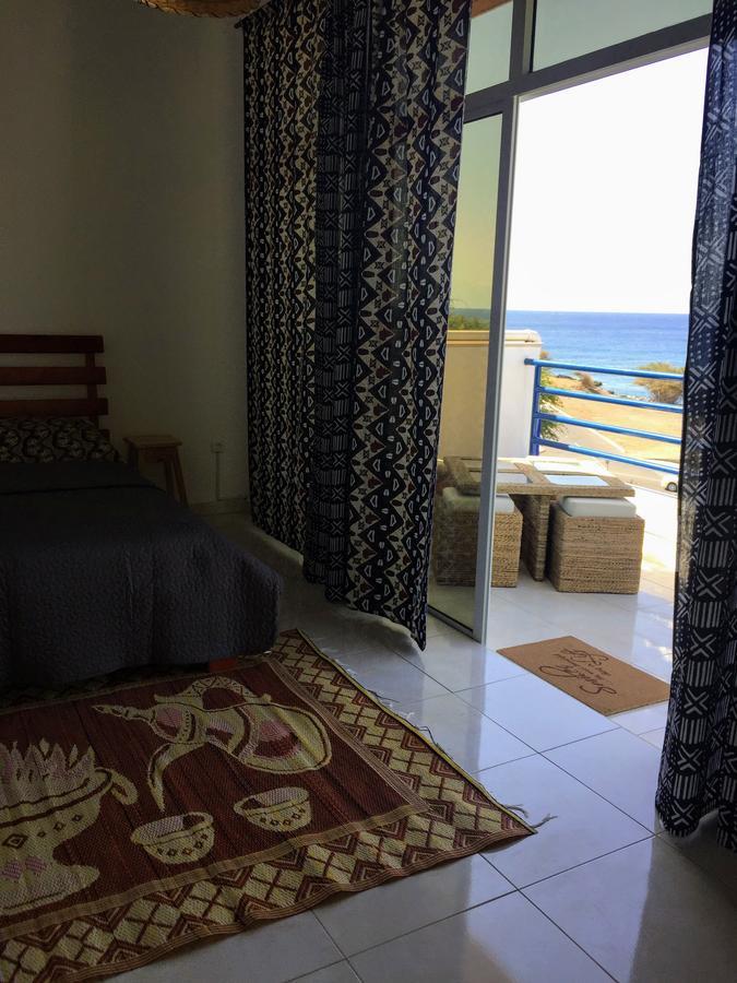Casa Namaste Bed & Breakfast/Appartement Praia Esterno foto